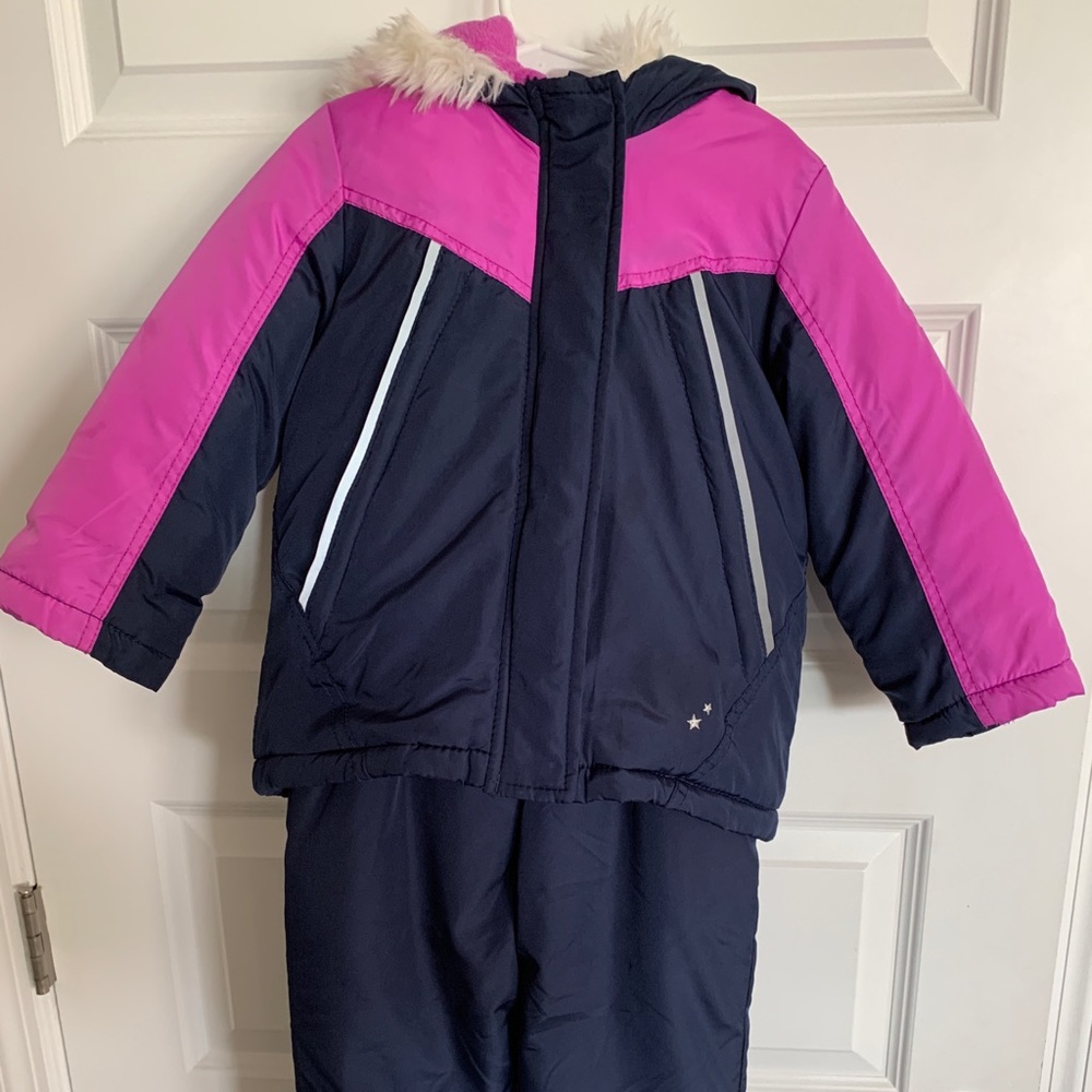 OshKosh 4T  snow suit, girls.
